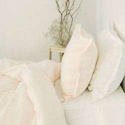 Taie d'oreiller en lin ivoire avec volant