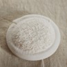 Éponge ronde en lin ivoire pour le bain et la douche