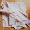 Coupon de tissu rose en lin