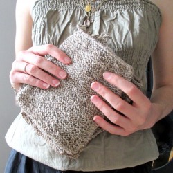 gant de toilette en orties tricotées