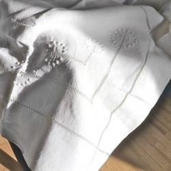 Vieux drap plat avec jour échelle en lin blanc avec broderie