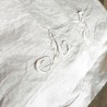 Monogramme brodé AJ en lin