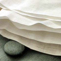 Chute de tissu en pur chanvre couleur crème