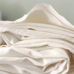 Grand drap blanc ancien en métis de lin coton