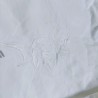 Broderie sur drap