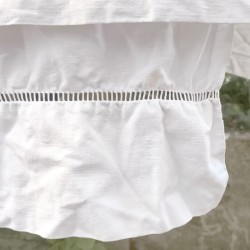 Drap blanc en métis de lin avec jour échelle ou jour venise