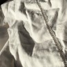 Drap ancien blanc en métis de lin brodé VR et jour échelle