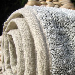 Sangle de gommage en lin pour se frotter le dos sous la douche