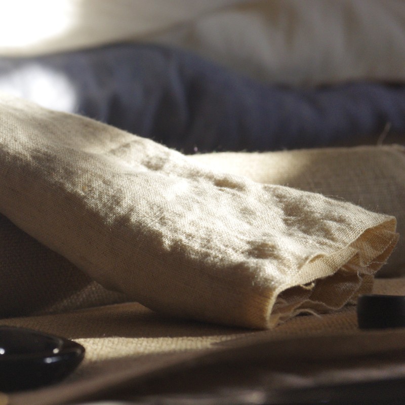 Tissu en pur chanvre adouci couleur sable