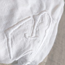 Drap blanc en métis 225 x 308 cm Brodé C et G
