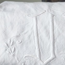 Drap blanc en métis 218 x 305 cm Brodé