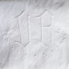 Drap blanc en métis 218 x 305 cm Brodé V et R
