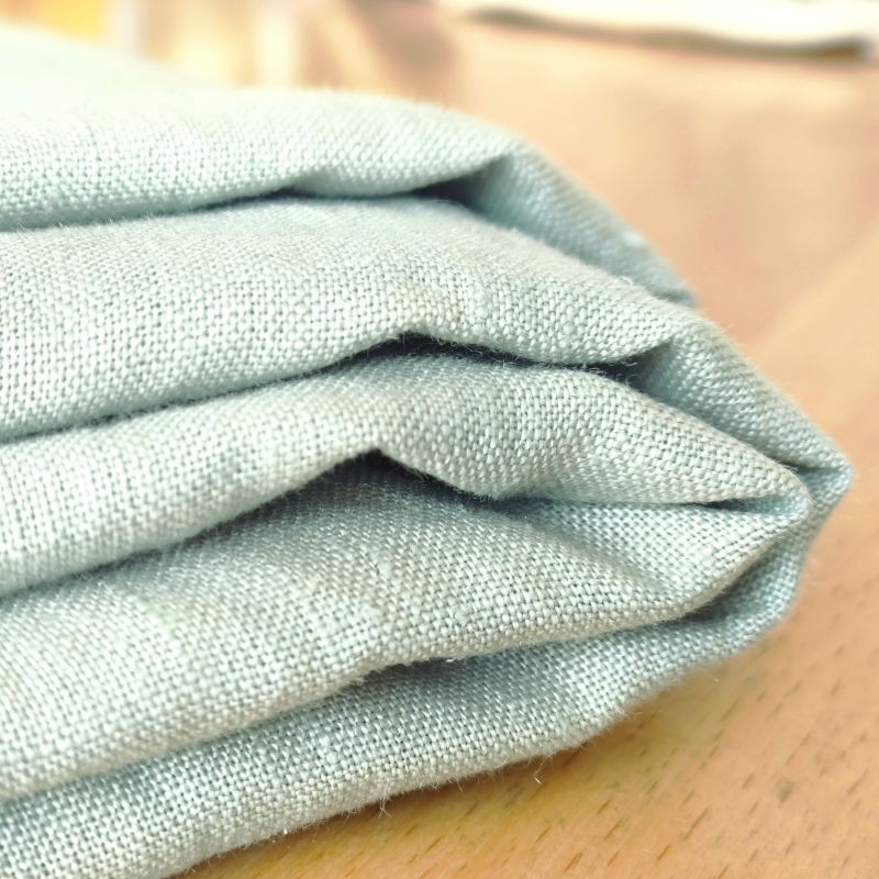 Serviette de table en pur lin vert eucalyptus