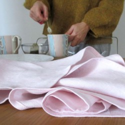 Serviette de table en pur lin rose clair