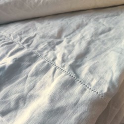 Drap blanc ancien en pur lin 210 x 310 cm jour échelle
