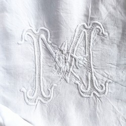 Drap blanc en lin 202 x 252 cm avec jour échelle original croisé