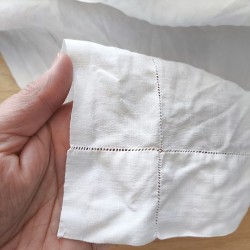 Drap blanc en lin 240 x 333 cm avec jour échelle interne en carré