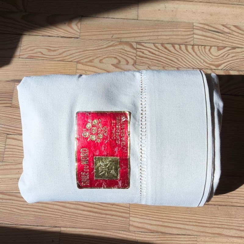 Drap écru ancien 100% lin 220 x 298 cm jour échelle
